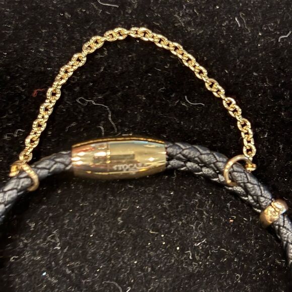 Tocara Lucinda Gold and Black Bracelet with Safety Chain Magnetic Clasp NWOT - Picture 3 of 5